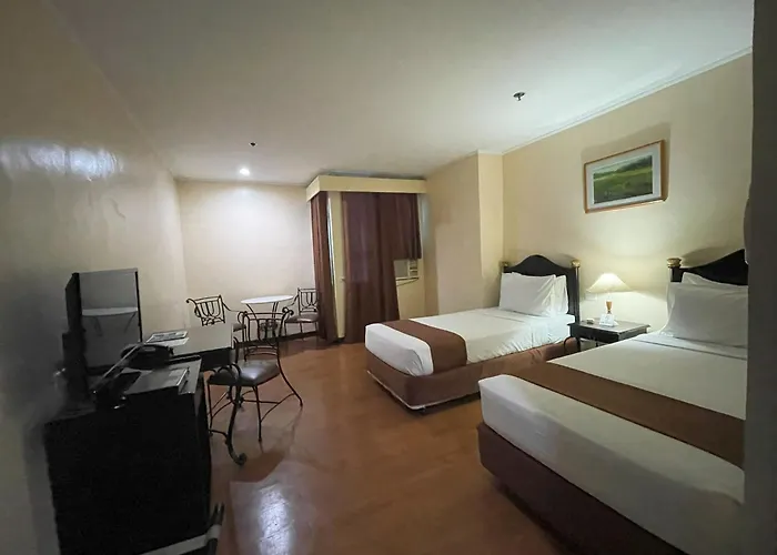 Golden Peak & Hotel Cebu Stadt