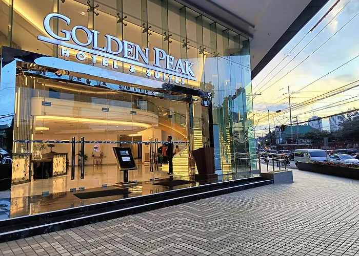 Golden Peak & ホテル 3*