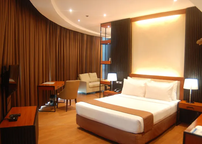 Golden Peak & Hotel Cebu Stadt